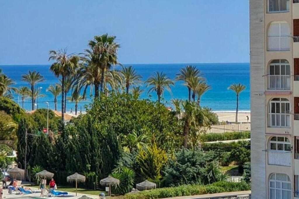 Parque Mariola 300m Paradise Pool Paddle Apartment